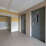 Air Conditioned With Balcony In By Renters דירה *