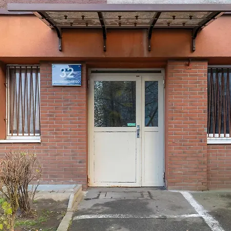 Apartment Air Conditioned With Balcony In By Renters *