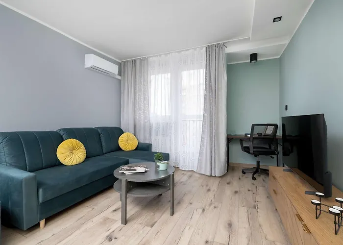 Air Conditioned With Balcony In By Renters Apartment *