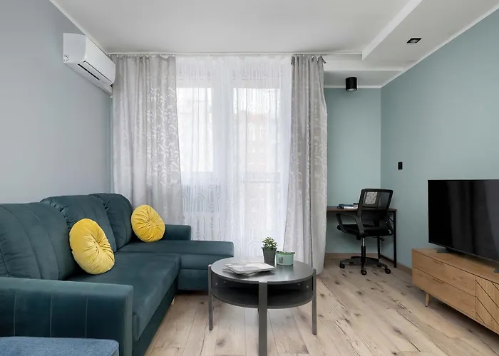 Apartment Air Conditioned With Balcony In By Renters Kattowitz