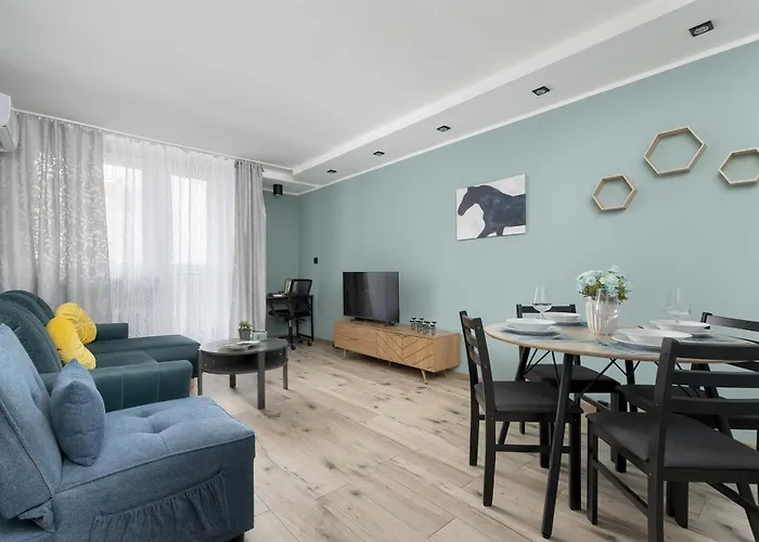 Air Conditioned With Balcony In By Renters * Kattowitz