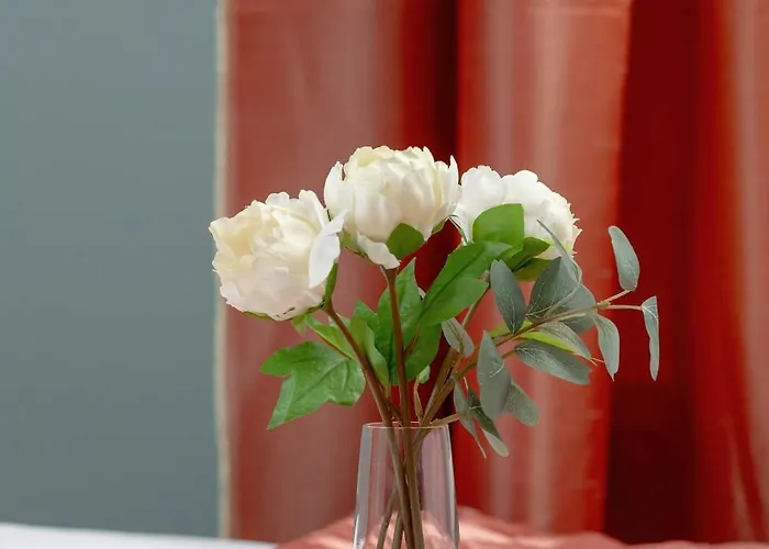 Air Conditioned With Balcony In By Renters 아파트 *