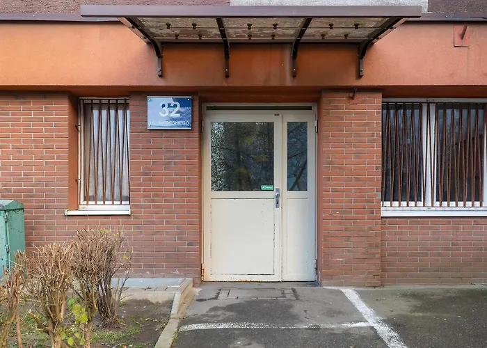 아파트 Air Conditioned With Balcony In By Renters *